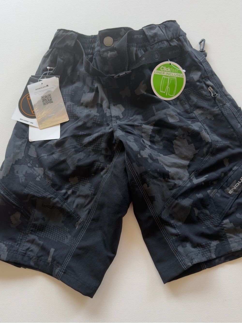 Endura Men’s Black Camo Athletic Cycling Shorts with Clickfast Liner (KB11)